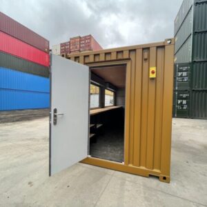 20ft Converted Container Bar – Fully Customized Outdoor Serving Unit
